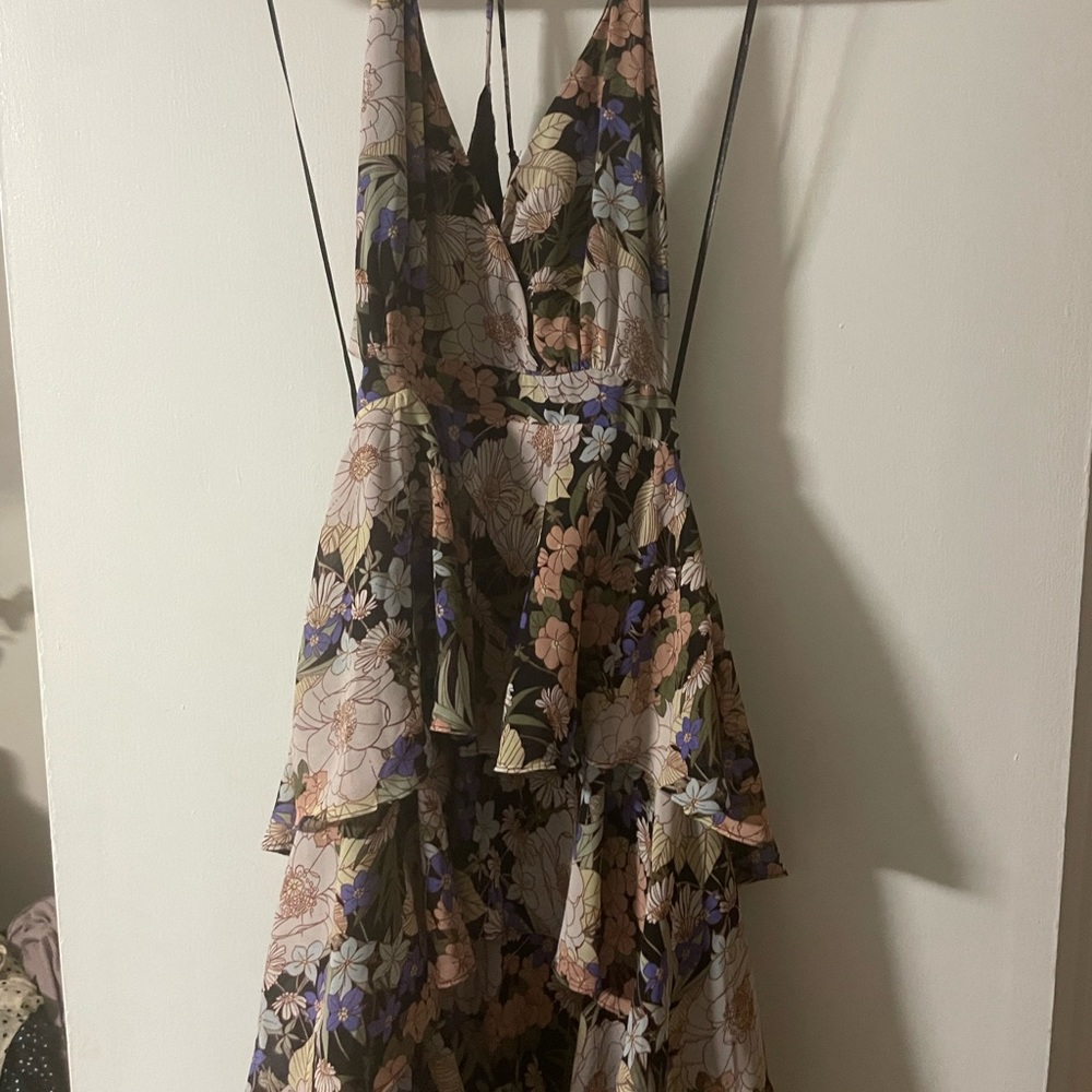 ASTR the label tiered midi gown